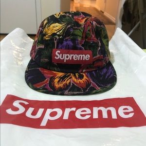 Brand new Supreme floral hat